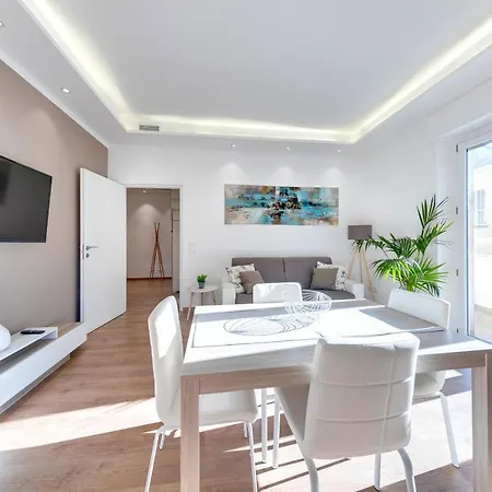 Ariston - Ciclabile Appartamento In Centro Al Mare Con Balcone Sanremo Exterior photo