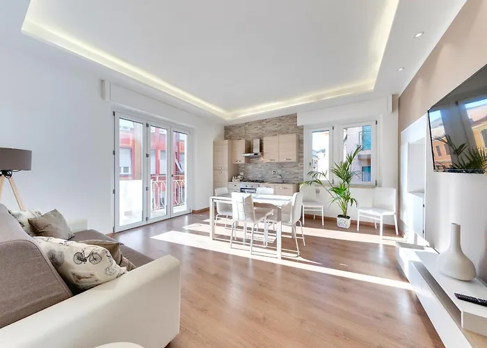 Ariston - Ciclabile Appartamento In Centro Al Mare Con Balcone